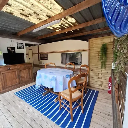 Cote مكان تخييم فيا