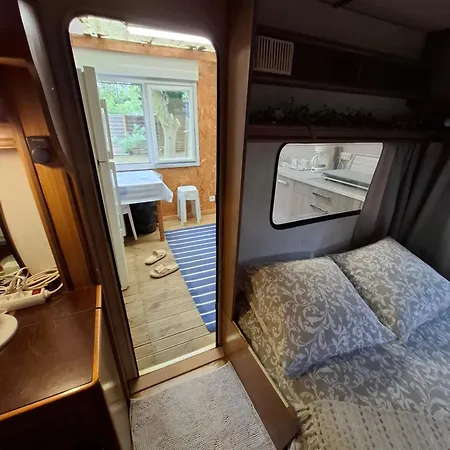 Cote مكان تخييم *